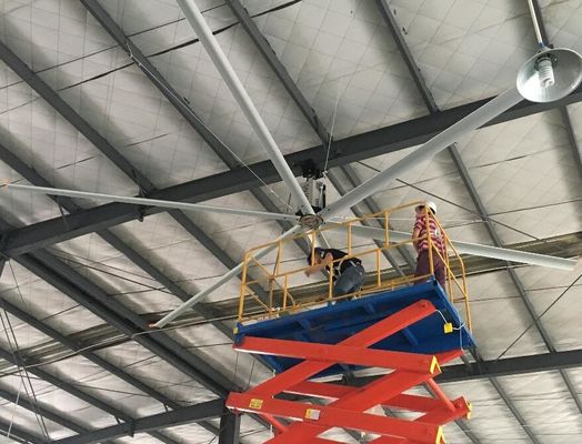 अच्छी कीमत 5.4M 18ft एल्यूमीनियम मिश्र धातु ब्लेड आंतरिक गैरेज बड़े HVLS प्रशंसक ऑनलाइन